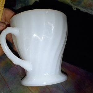 Vintage Anchor Hocking Fire King White Milk Glass Creamer Swirl